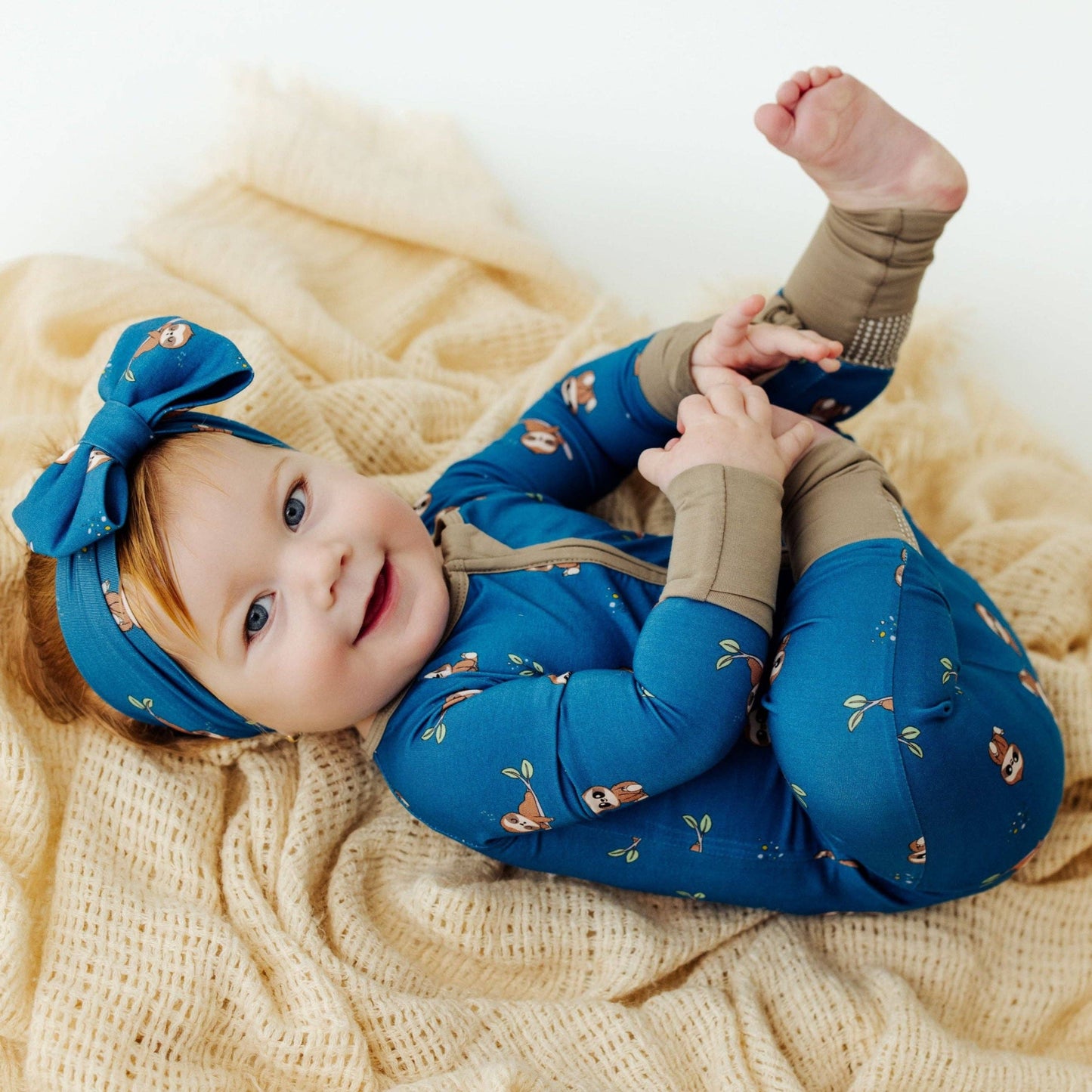 Bamboo Sleeper in Sleepy Sloth – Playful & Cozy