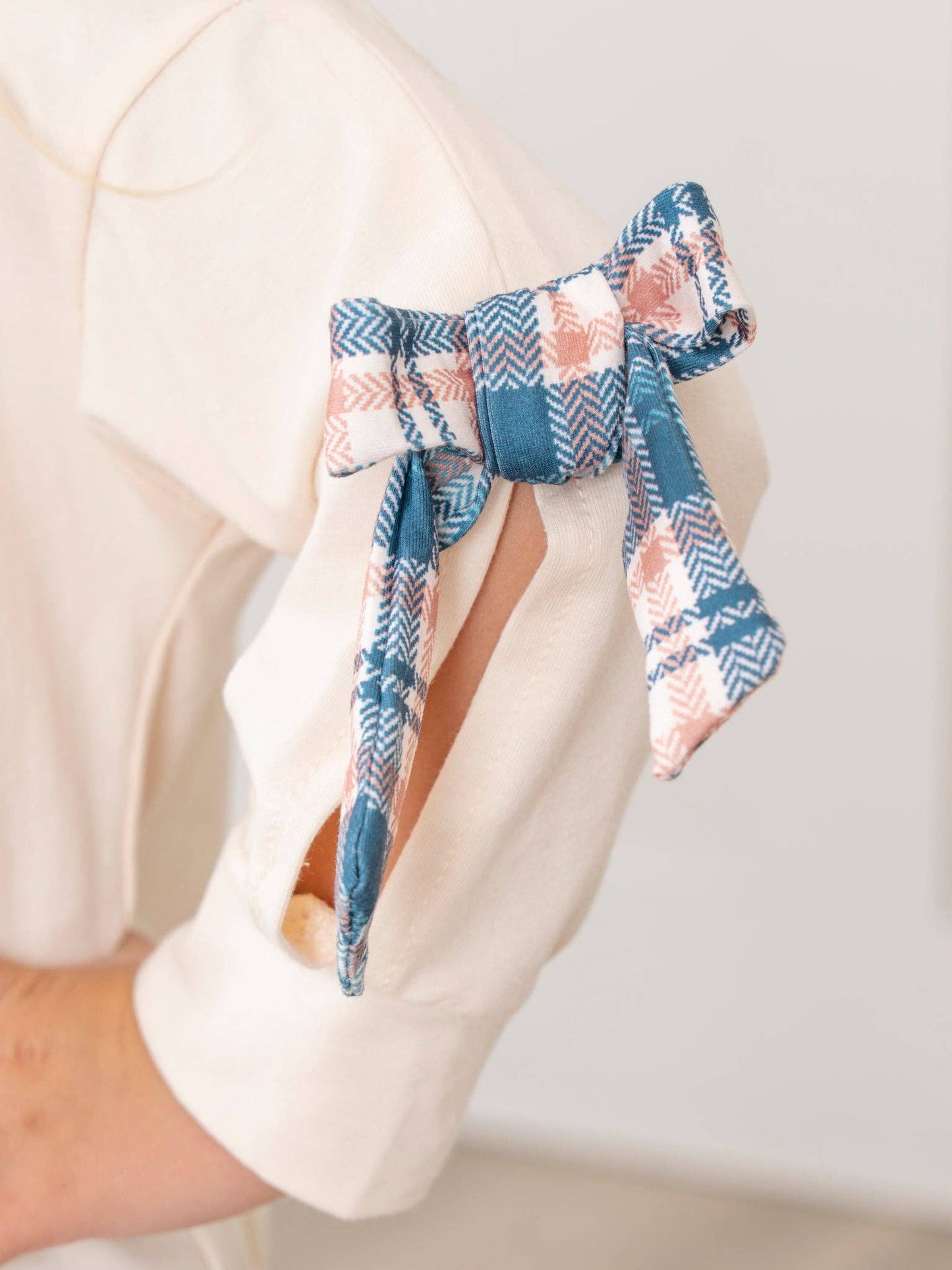 Pretty in Plaid Bow Outfit