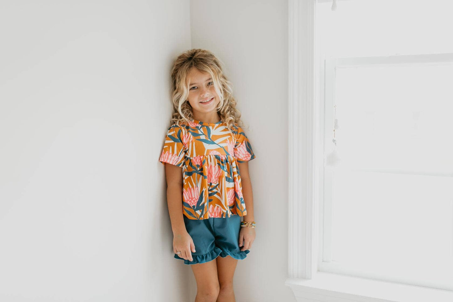 Kids Teal & Tangerine Floral Ruffle Spring Pocket Short Set: 3/4