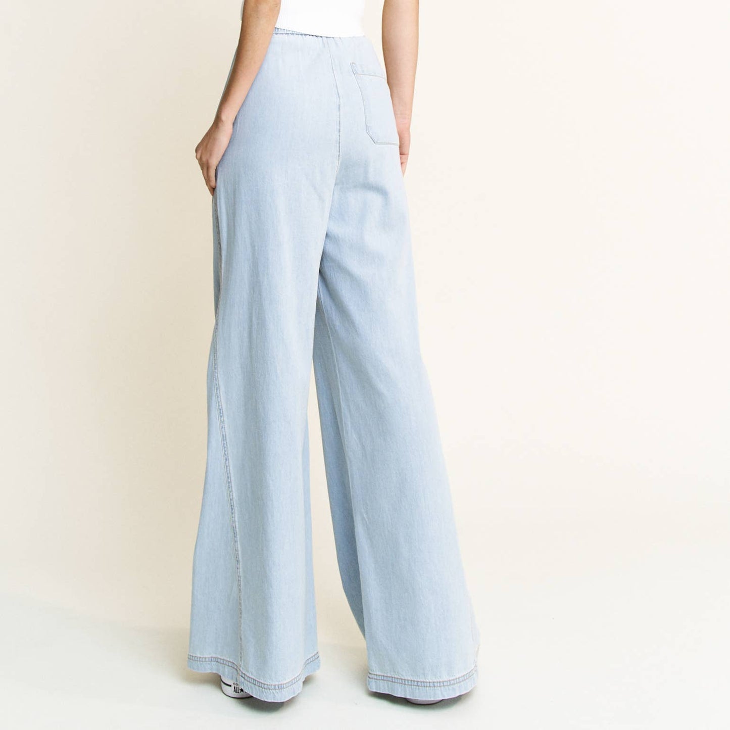 LIGHT DENIM ULTRA SOFT WIDE LEG JEAN PANTS-