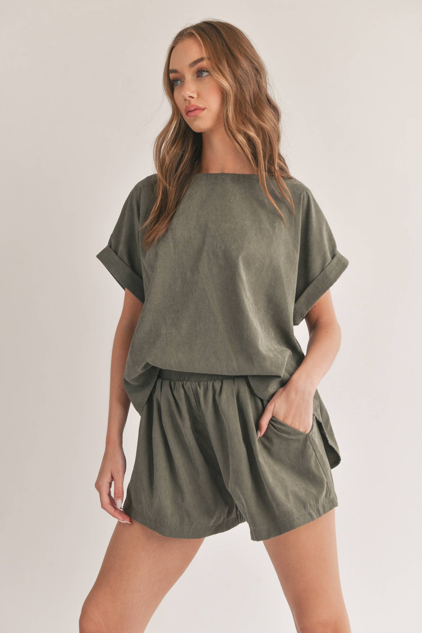 RELAXED FIT TOP AND SHORTS TWO PIECE SET