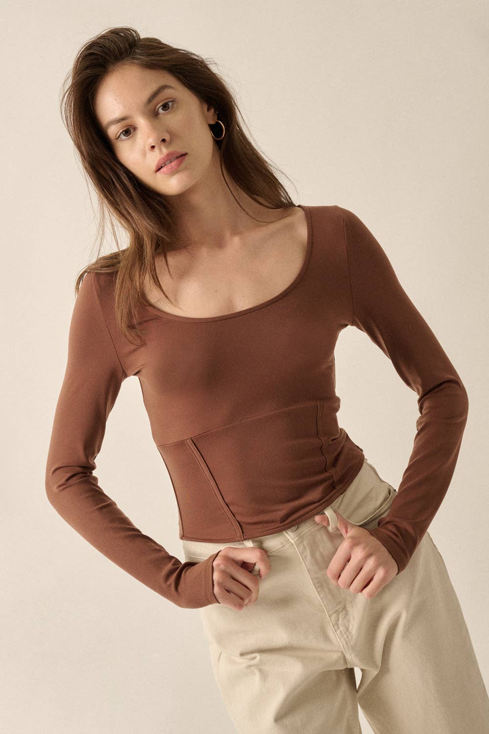 Lifted Fit Scoop Neck Long-Sleeve Knit Top