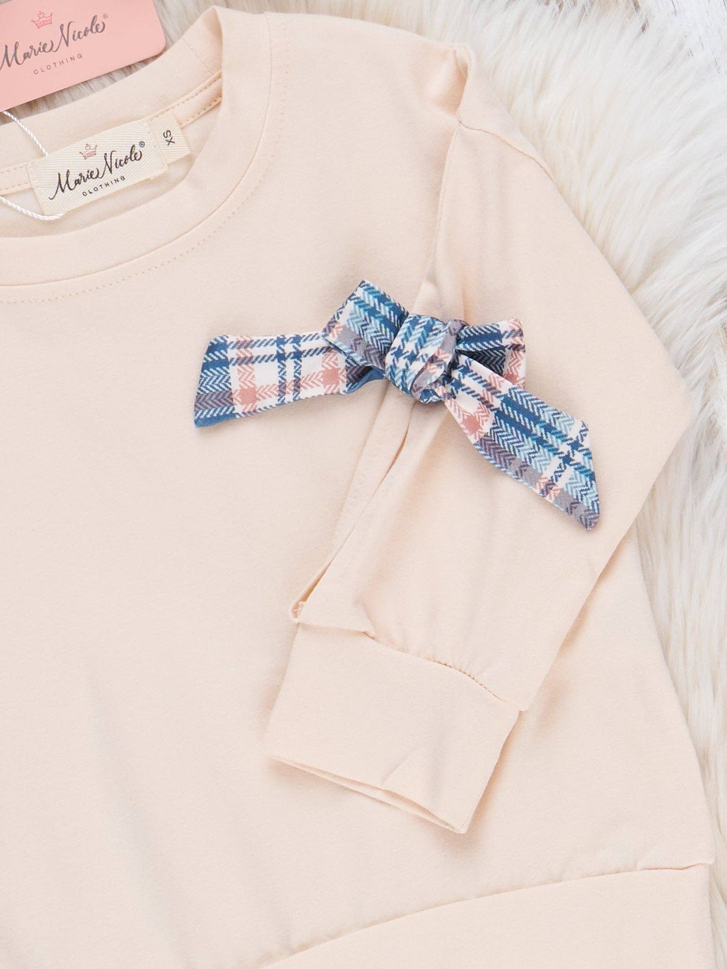 Pretty in Plaid Bow Outfit