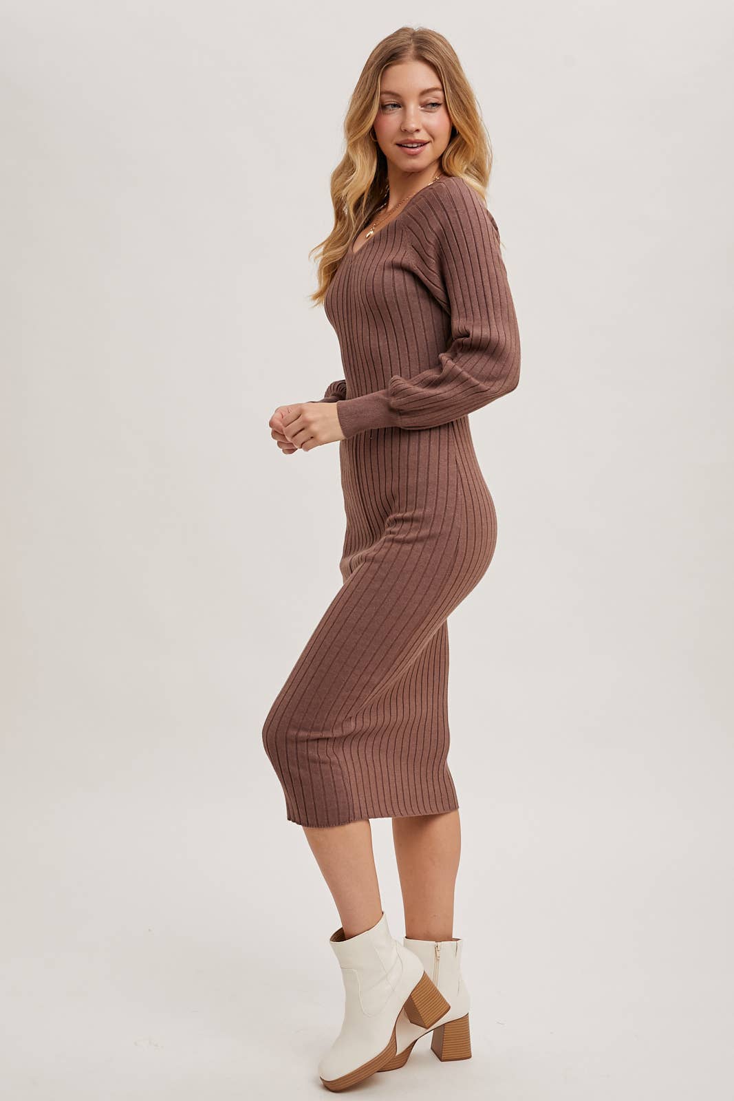V-NECK RIBBED KNIT SWEATER MIDI DRESS
