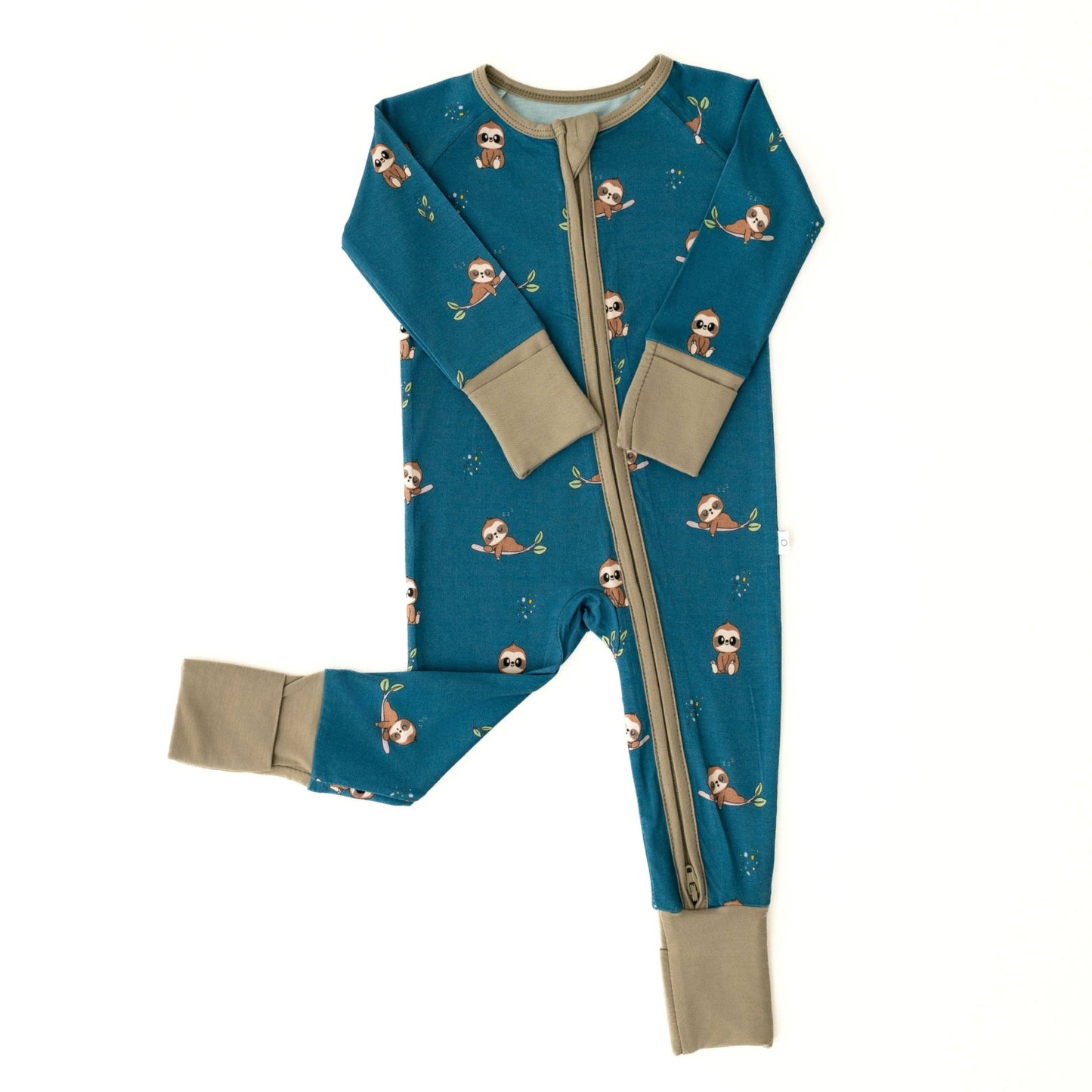 Bamboo Sleeper in Sleepy Sloth – Playful & Cozy