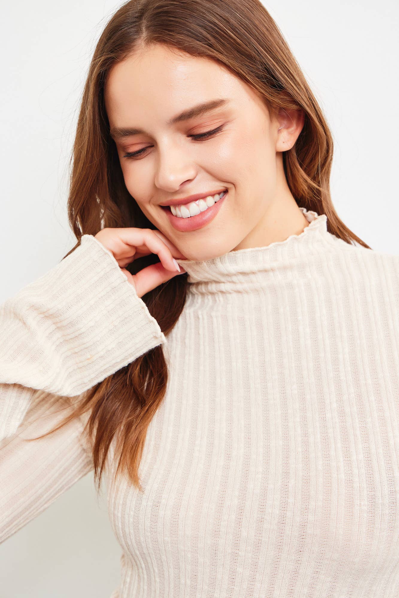 HIGH NECK KNIT SWEATER