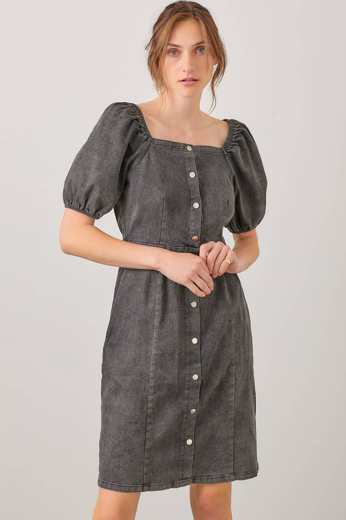 BUTTON FRONT PUFF SLEEVE DRESS