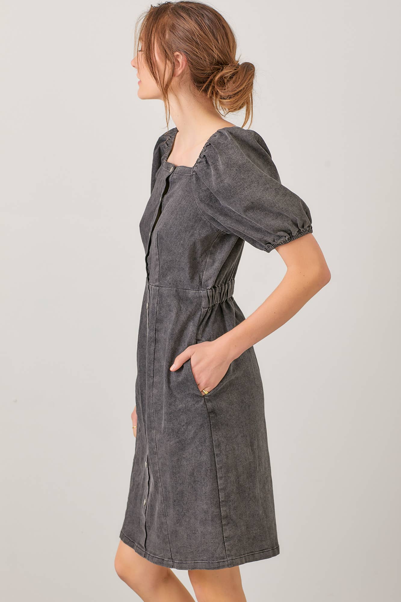 BUTTON FRONT PUFF SLEEVE DRESS