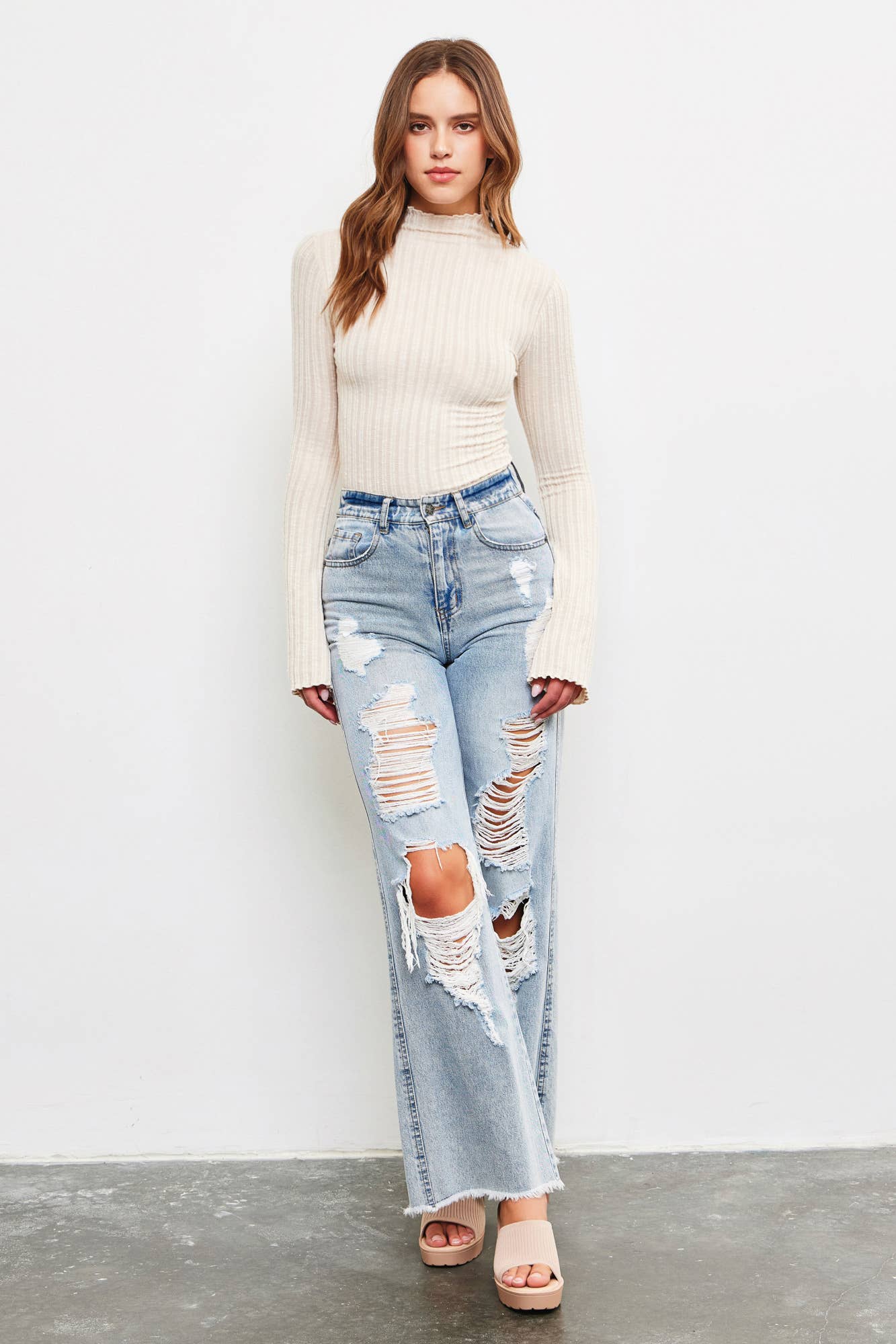 HIGH NECK KNIT SWEATER