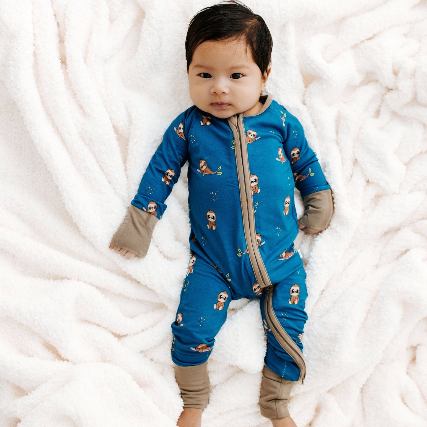 Bamboo Sleeper in Sleepy Sloth – Playful & Cozy